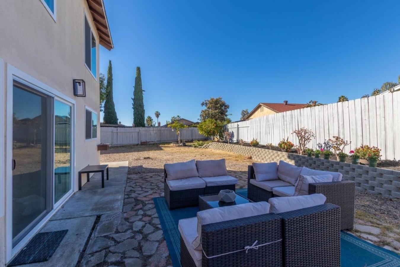 515) Modern 5 Bedrooms Great Outdoor Space Holiday home
