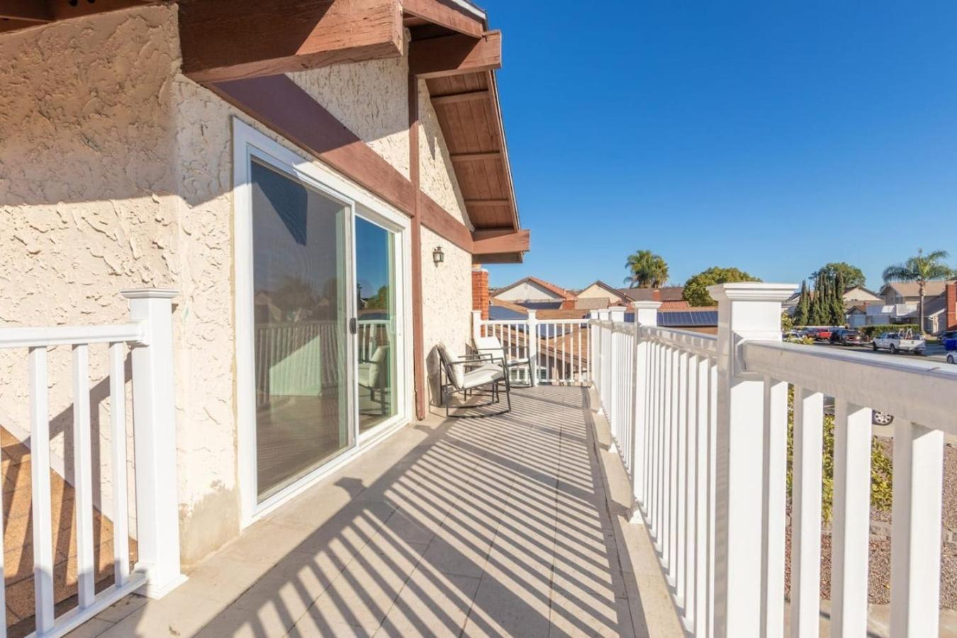 515) Modern 5 Bedrooms Great Outdoor Space Holiday home *